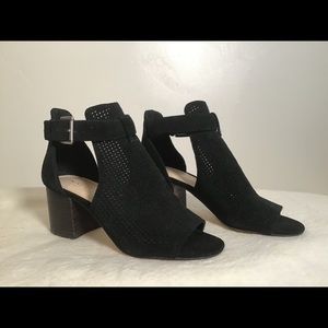 Block heel sandals